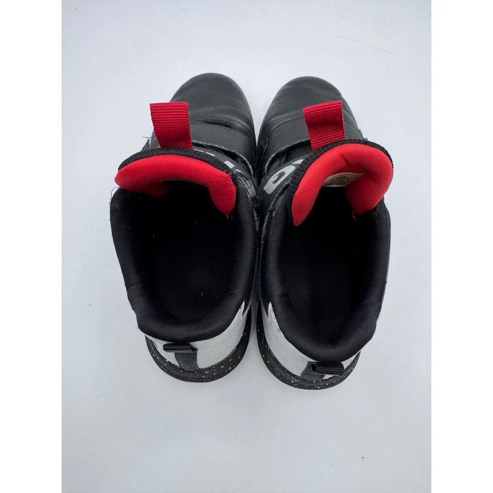 Shaq 2.5M Black Basketball Shoes Kids Mid Top Hook and‎ Loop Straps